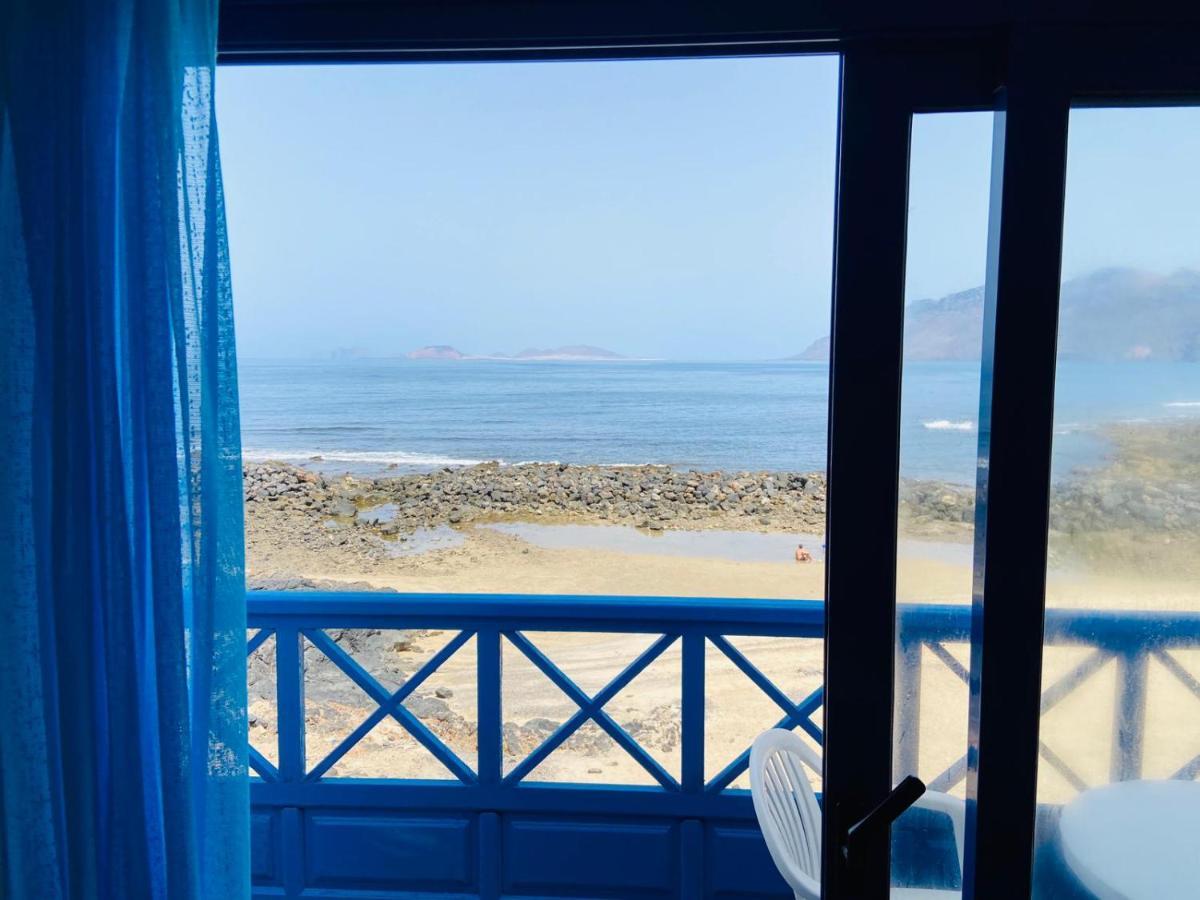 Mirador Del Risco De Famara Leilighet Eksteriør bilde